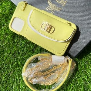 📱🟢NWT MCM Mode Travia iPhone 12/12 Pro Case with Pocket and Strap